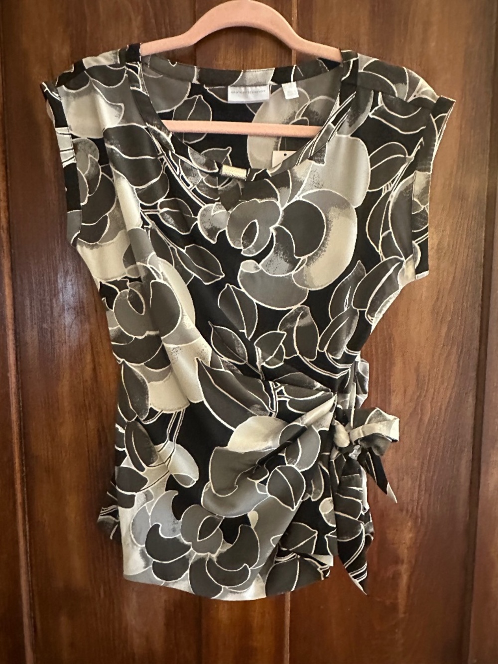 New York and company women’s top size xs New with tags